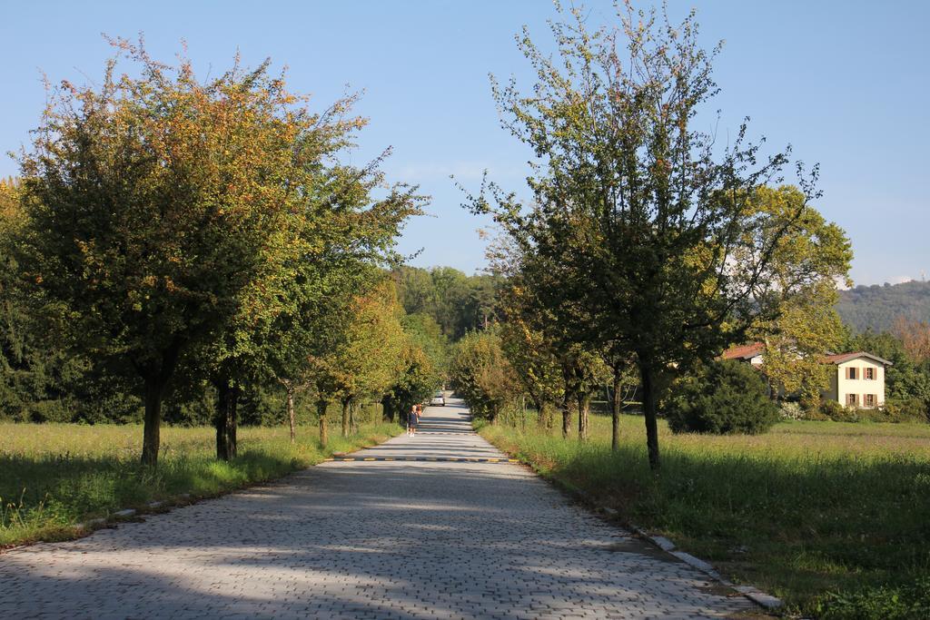 L' Antica Corte Lazzago Como Exteriör bild